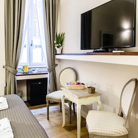 ゲストハウス La Maison Di Sant'anna 4*